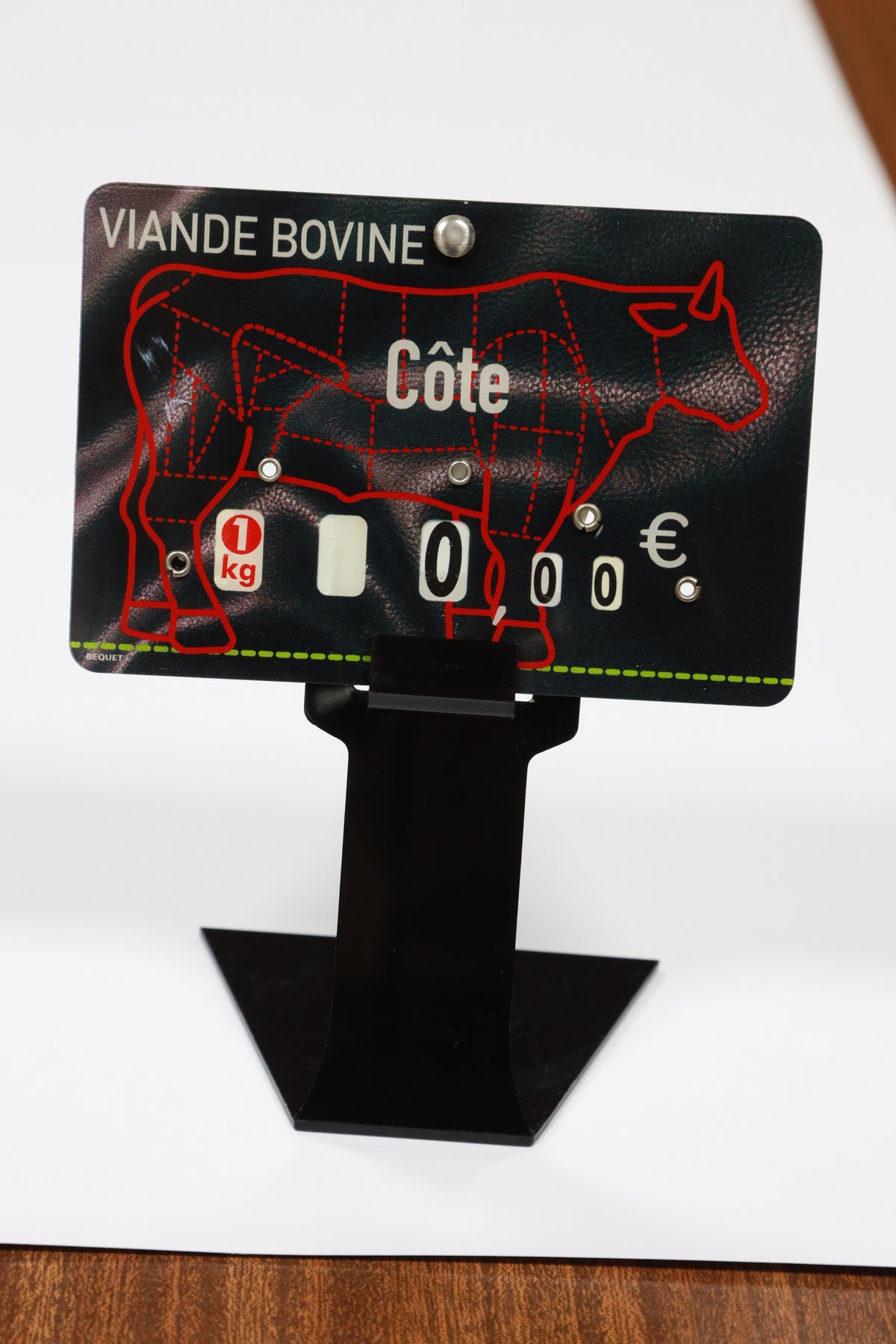 PIED TRIANGULAIRE - PORTE PIQUE PRIX FIXE - INSERTION DE L'ÉTIQ. AVEC LE PIQUE